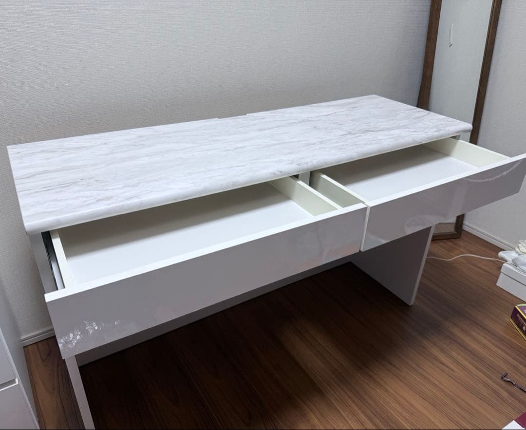 Canan 大理石調デスク 幅121cm