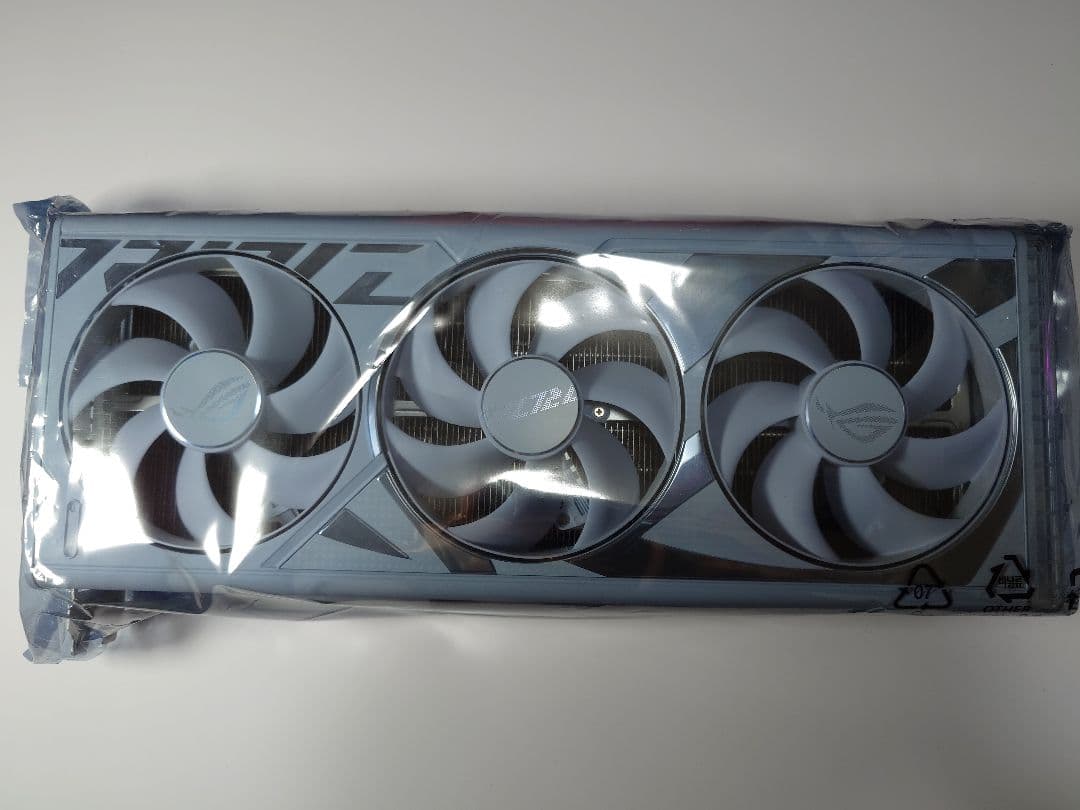 ROG STRIX GAMING GeForce RTX 4090 OC 白