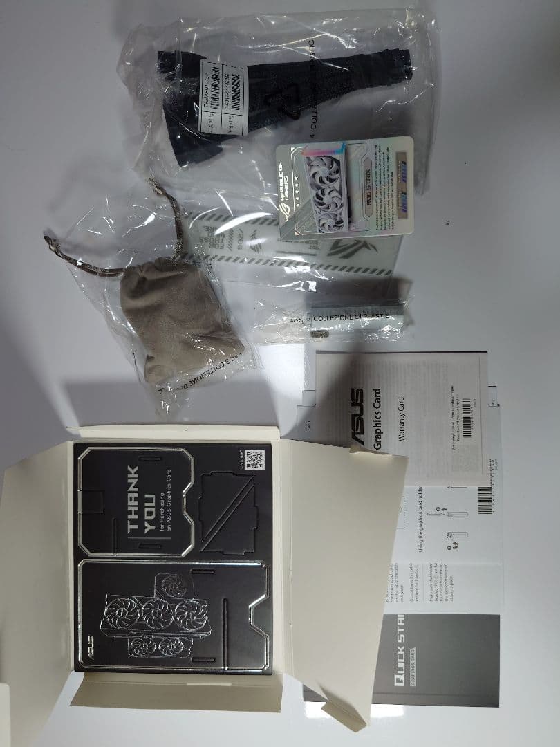 ROG STRIX GAMING GeForce RTX 4090 OC 白