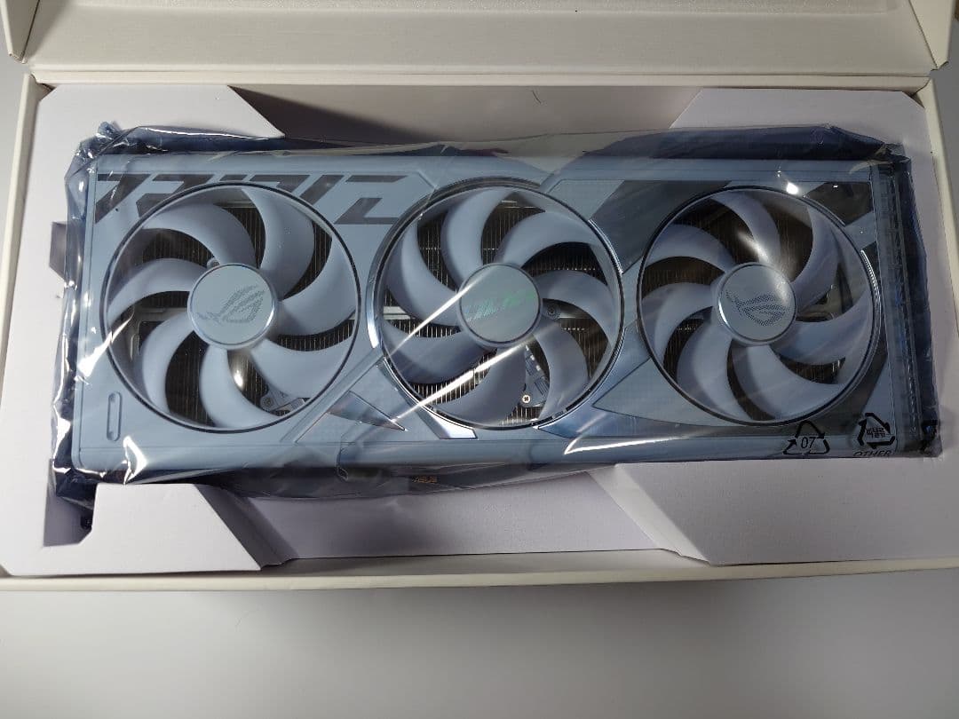 ROG STRIX GAMING GeForce RTX 4090 OC 白