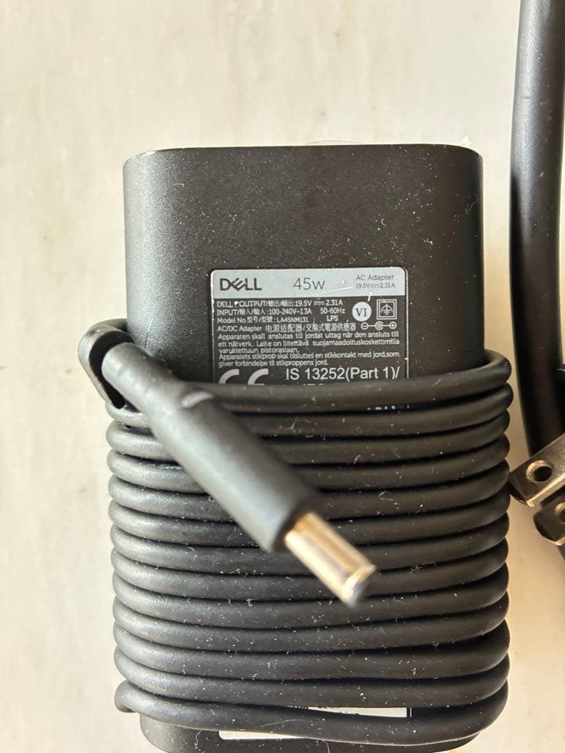 DELL Inspiron 7370　ACアダプタ付
