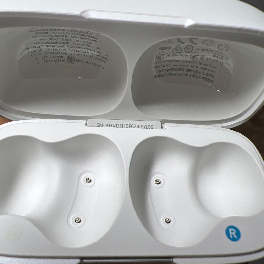 Soundcore by Anker AeroClip ホワイト＆ゴールド