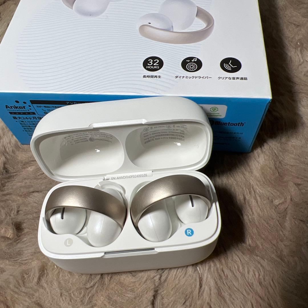 Soundcore by Anker AeroClip ホワイト＆ゴールド