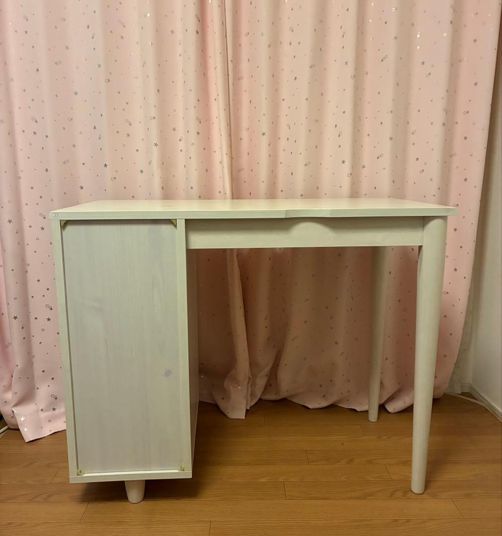 【送料込】ニトリ 机 デスク白 モダン　美品