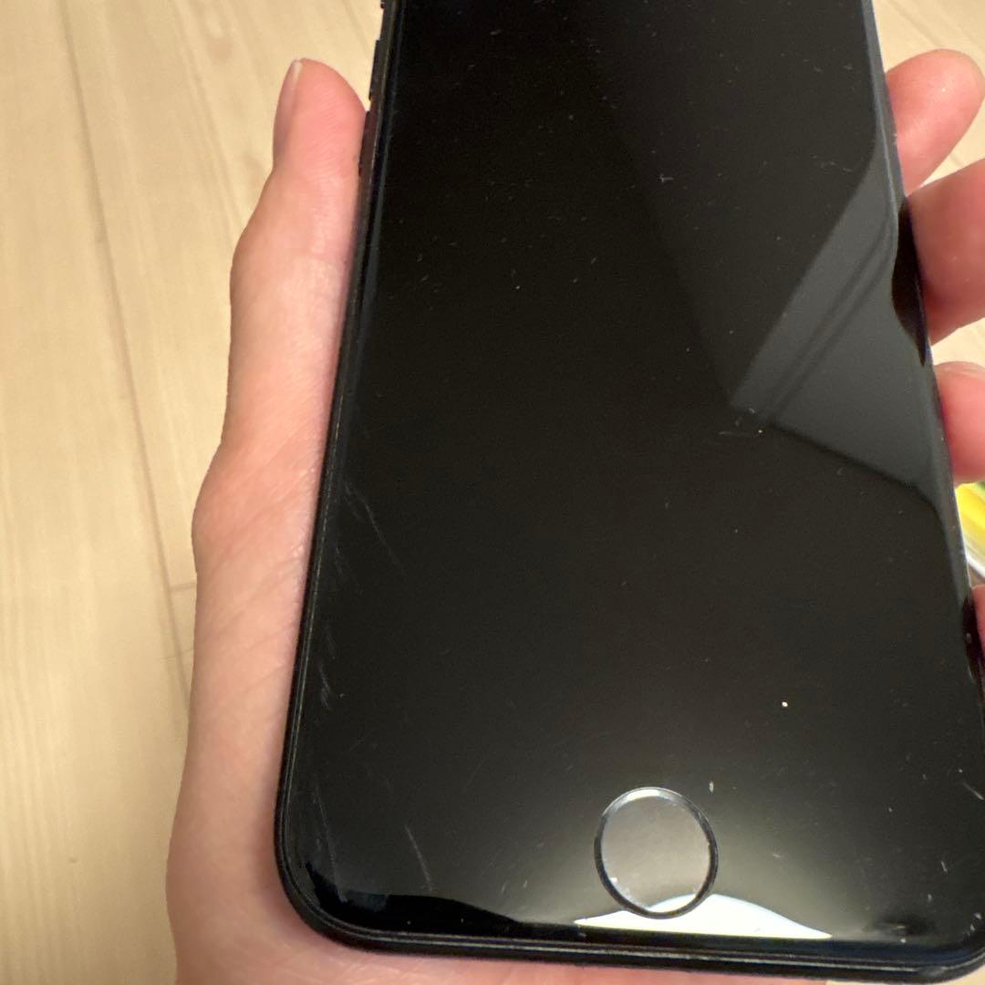 iPhone SE 第2世代 64GB ブラック