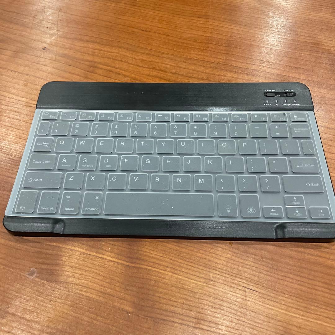 iPad用マグネットキーボードケース ブラック10.9インチ