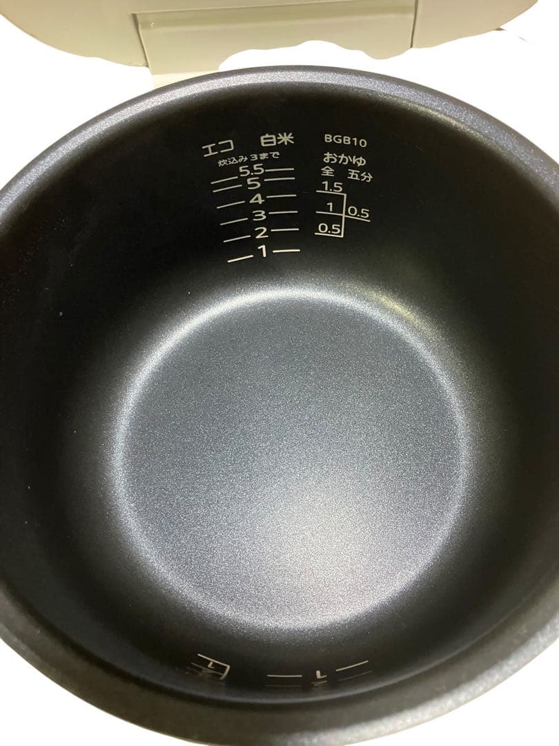 ダイガー　Tiger マイコン炊飯器　JBH-G2 五合炊き　24年製　保証付き