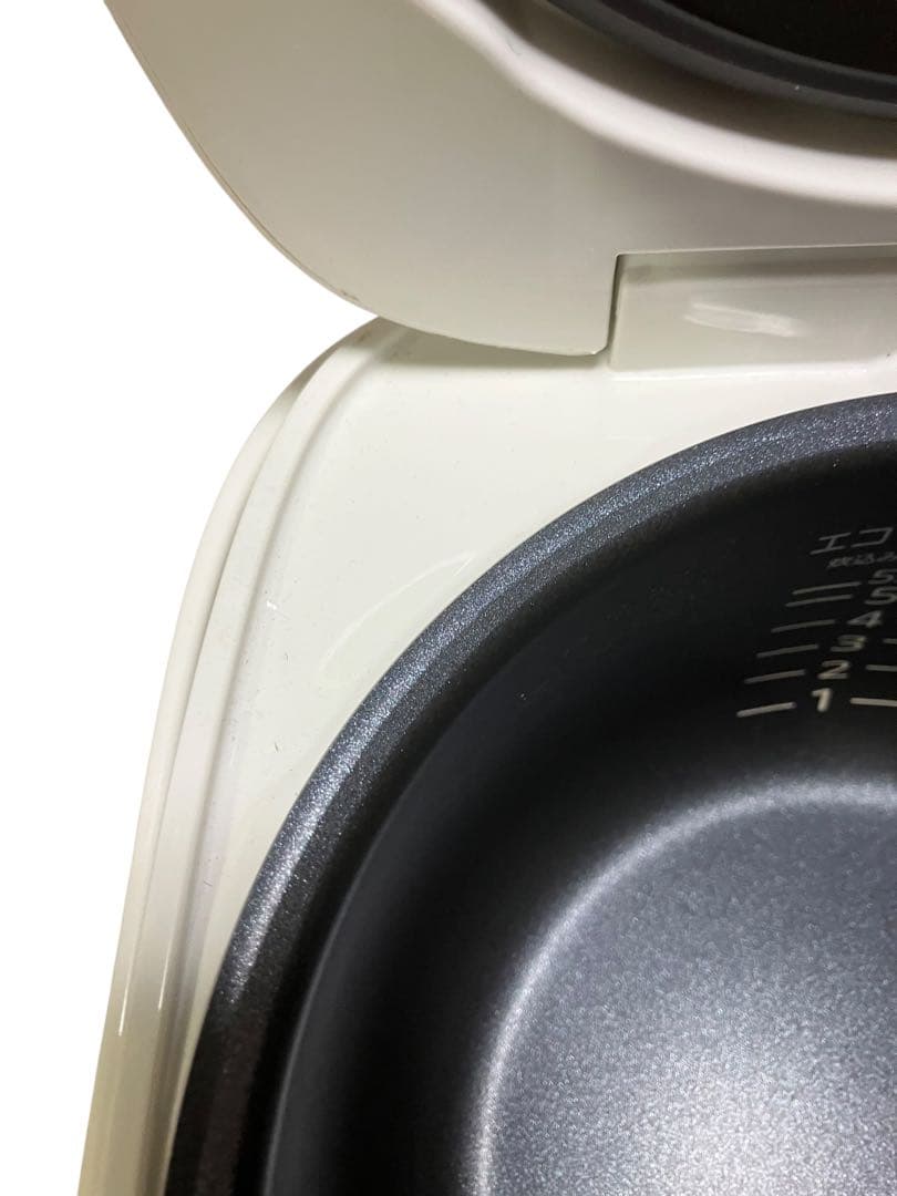 ダイガー　Tiger マイコン炊飯器　JBH-G2 五合炊き　24年製　保証付き