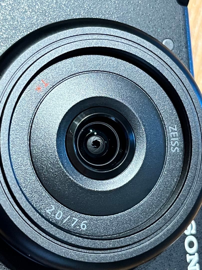 【うさぎ】【ほぼ新品 本体、ケース、説明書】ソニー VLOGCAM Z
