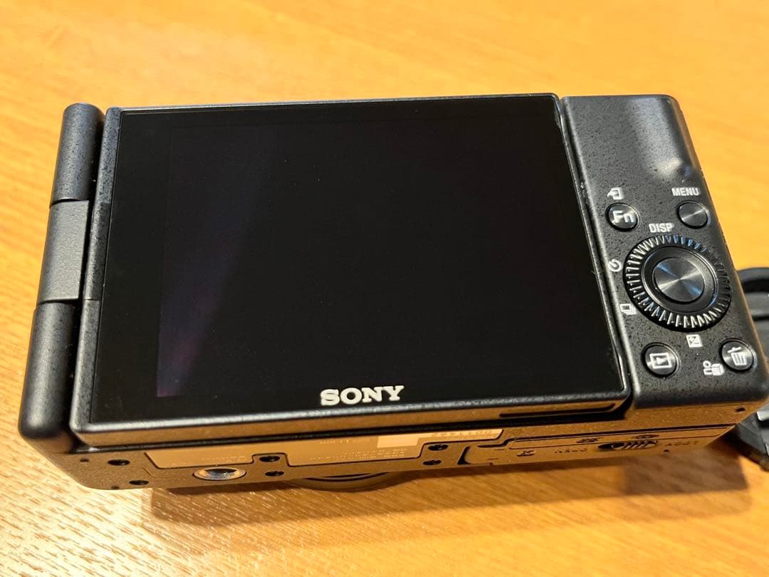 【うさぎ】【ほぼ新品 本体、ケース、説明書】ソニー VLOGCAM Z