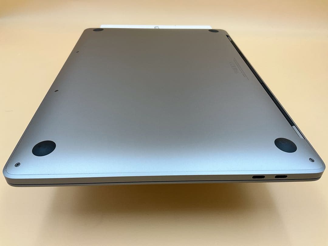 【美品】Macbook Pro 2022 M2 13インチ 16GB/500GB