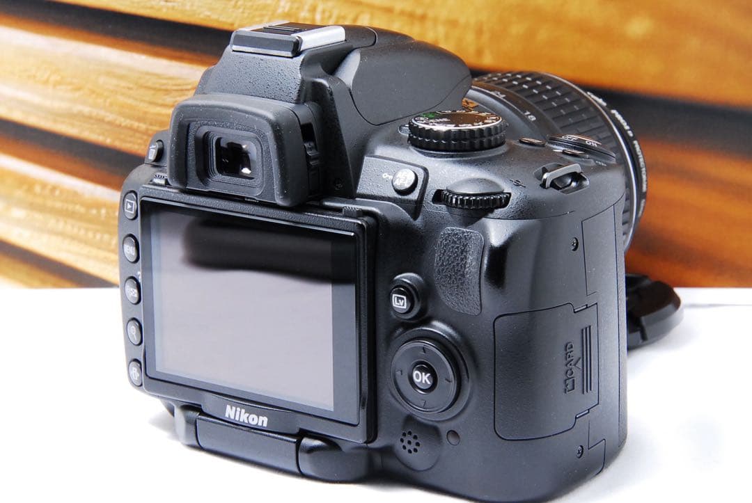 【美品】ニコン Nikon D5000 一眼レフ ショット数1855 スマホ転送