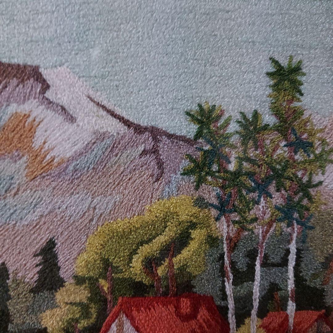 刺繍風景画 /残雪山並み/白樺林/川の流れ/村落建物