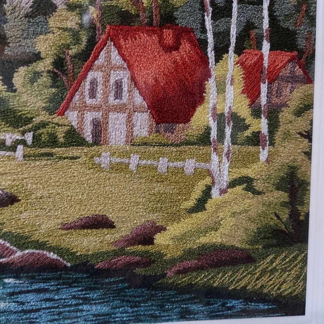 刺繍風景画 /残雪山並み/白樺林/川の流れ/村落建物
