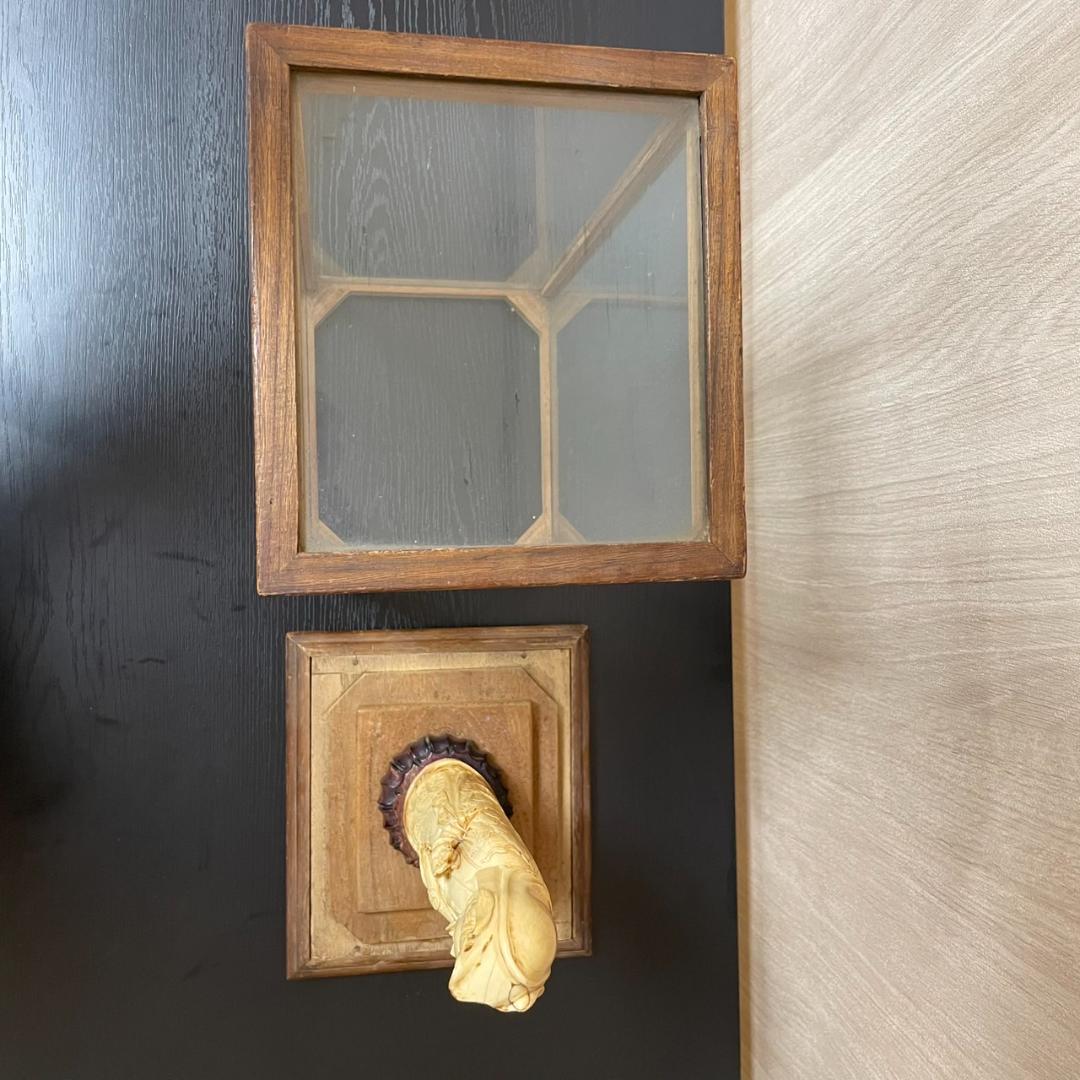 中国古美術 仏教美術 観音菩薩像 天然素材 白素材 ガラスケース付き