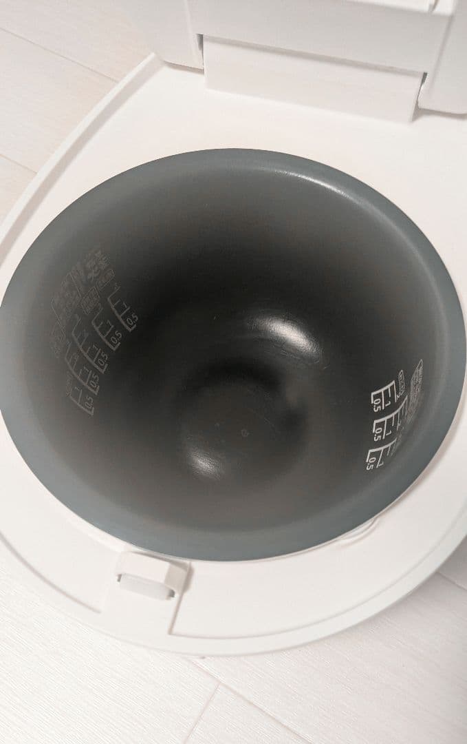 アイリスオーヤマ 炊飯器 3合 IH式 ホワイト RC-IL30-W