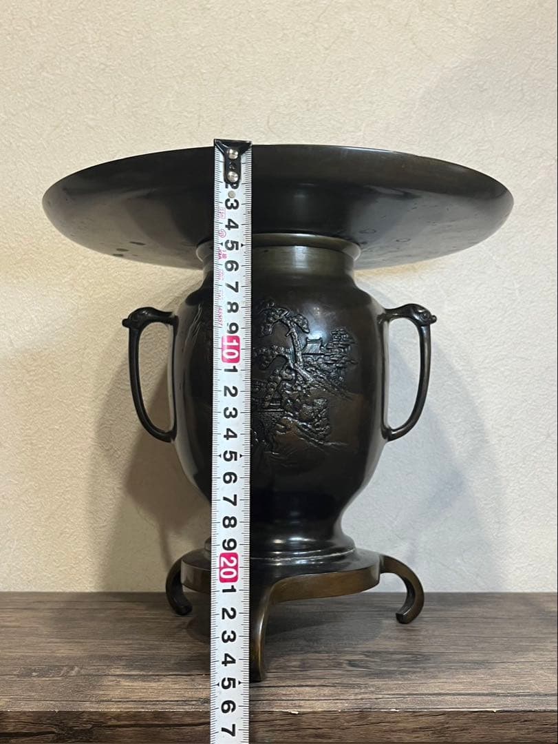 【送料込み】銅製　花瓶　青銅製の花立て 彫刻付き　フラワーベース　壺　生花花瓶