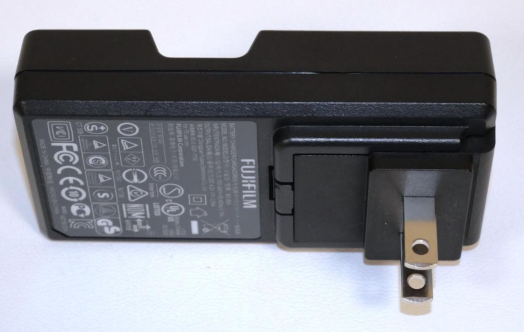 000-061 Finepix F800EXR バッテリー 専用ケース 他 多数