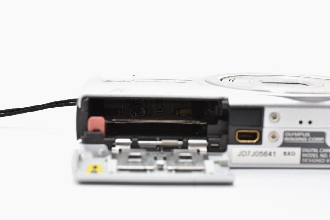 《 美品 》　オリンパス　OLYMPUS FE-5050 シルバー　動作OK