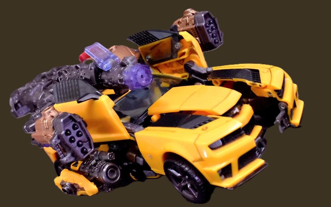 塗装品トランスフォーマーDA-01　パワーアームドバンブルビー