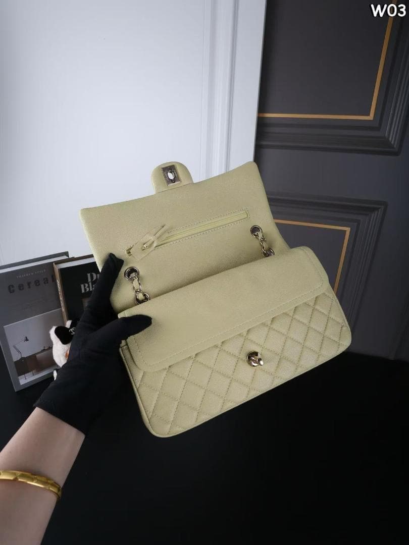 即日発送します シャネル CHANEL キャビアスキン ショルダーバッグ 25