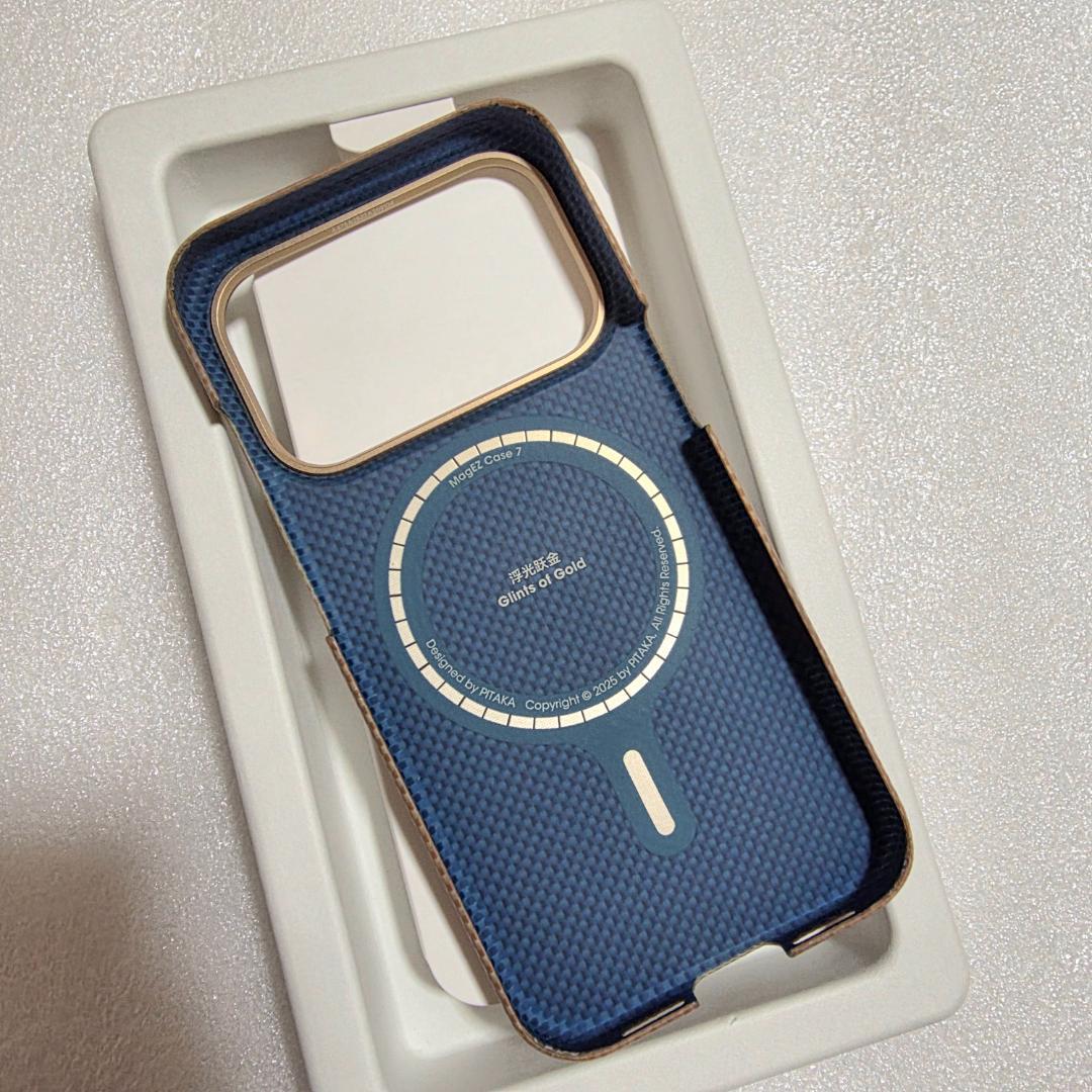 PITAKA iPhone17 Pro Ultra Slim 浮光躍金 煌金波