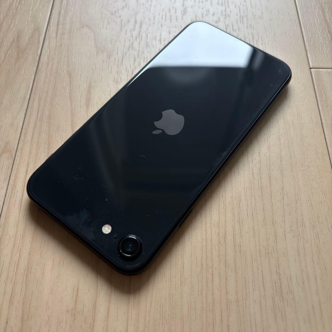 【綺麗です】iPhone SE（第2世代）128GB SIMフリー本体ブラック