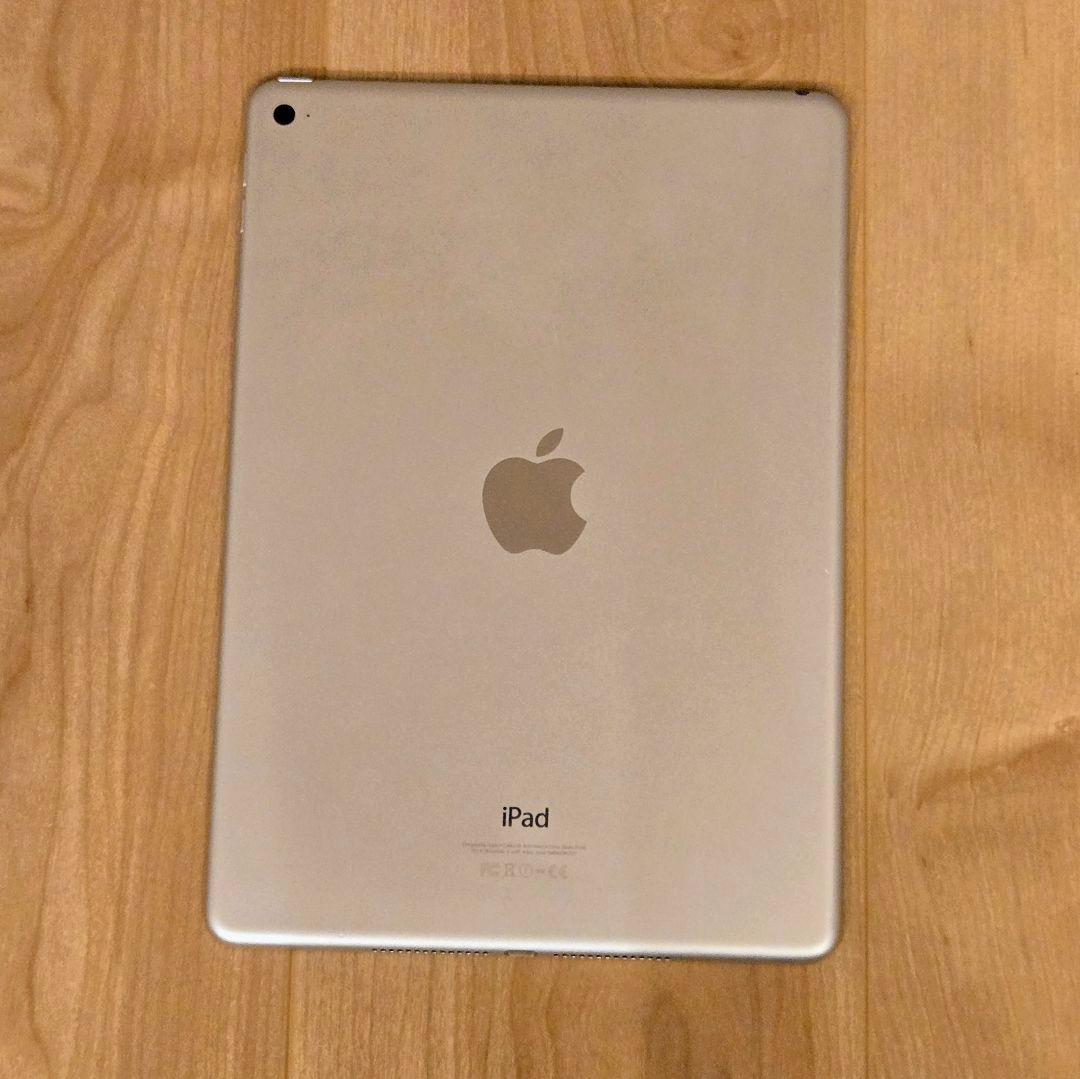 も*ん様 iPad Air 2 シルバー 64GB A1566