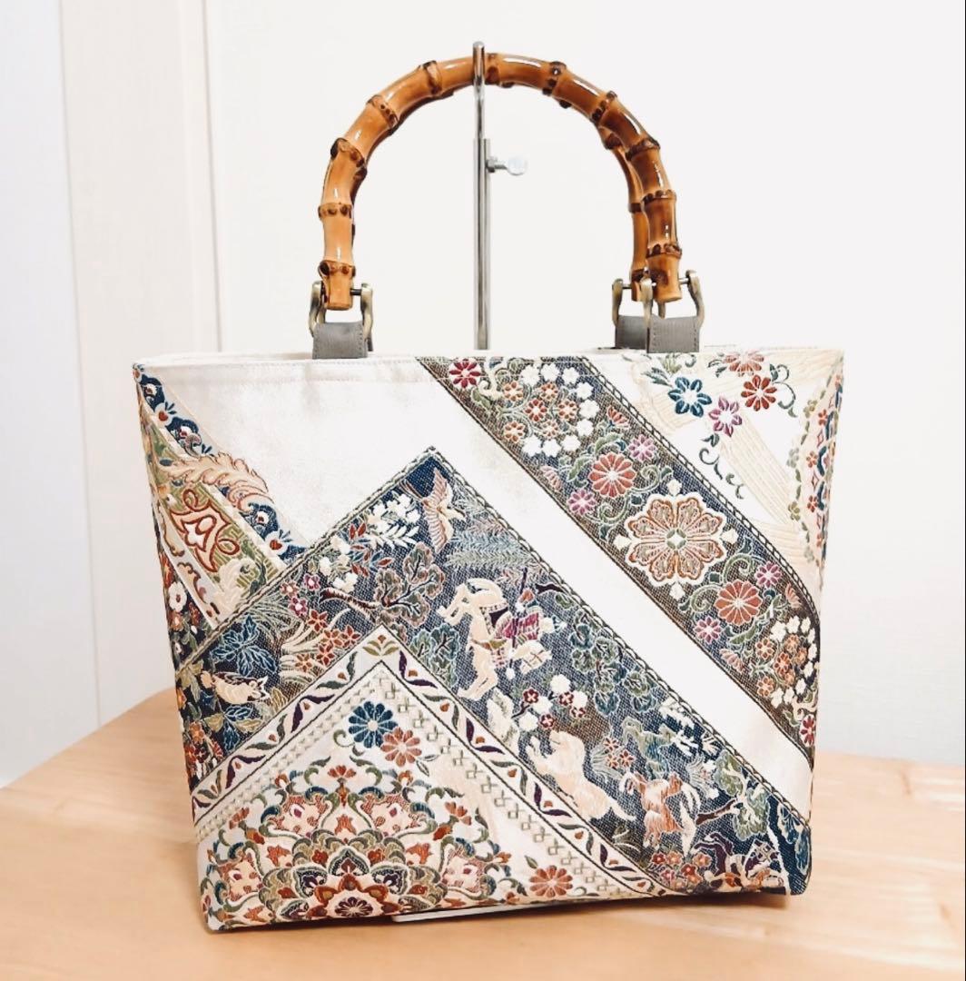多彩な刺繍 バンブーハンドル トートバッグ