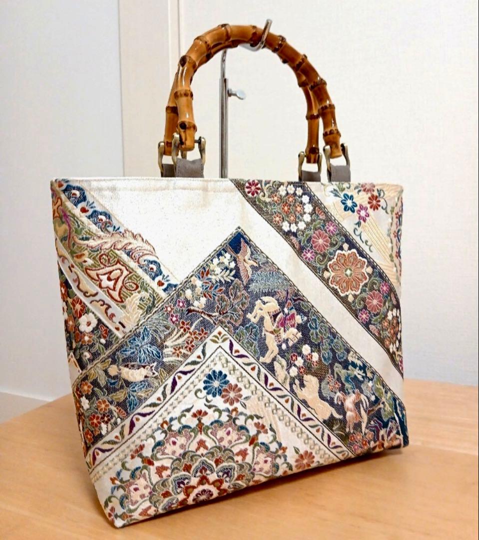 多彩な刺繍 バンブーハンドル トートバッグ