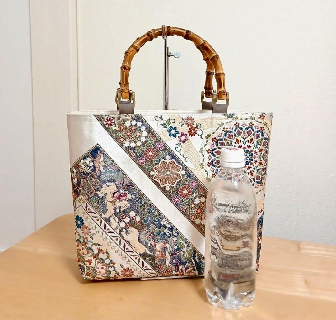 多彩な刺繍 バンブーハンドル トートバッグ