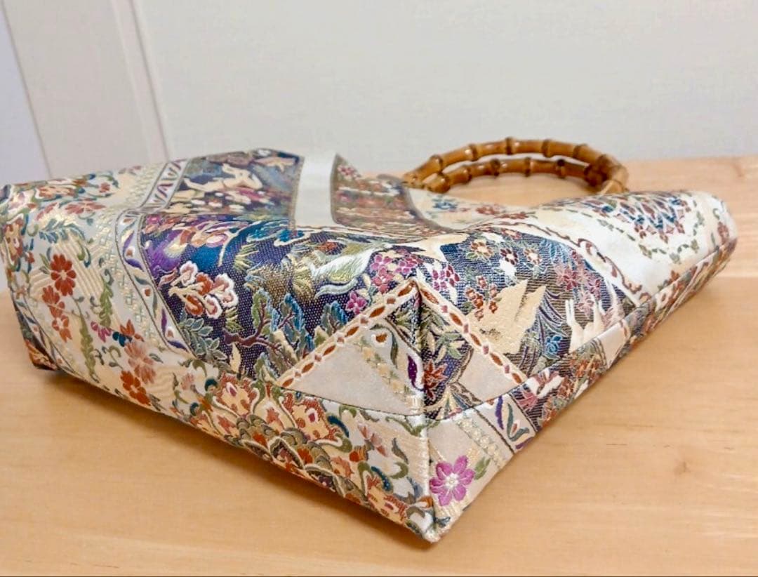多彩な刺繍 バンブーハンドル トートバッグ