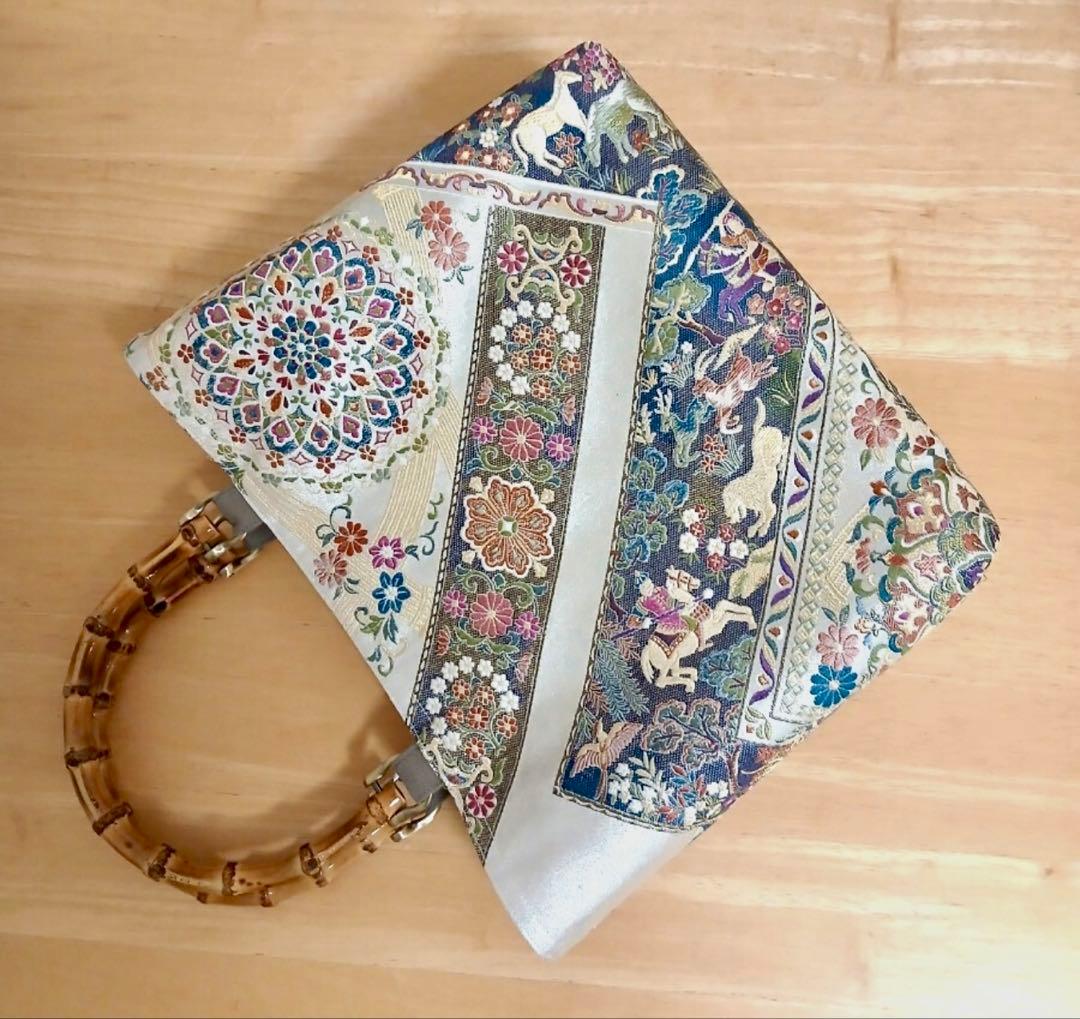 多彩な刺繍 バンブーハンドル トートバッグ