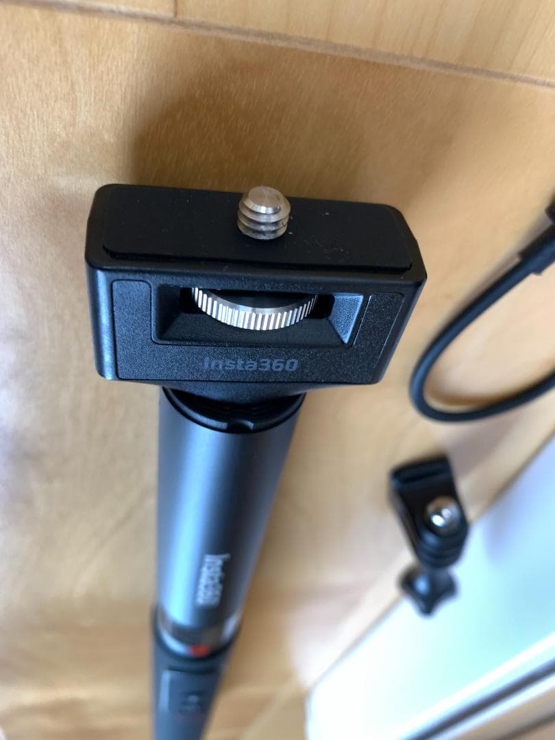 inasta360 充電式見えない自撮り棒