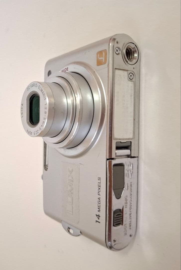 パナソニック Panasonic LUMIX DMC-FX66 デジタルカメラ