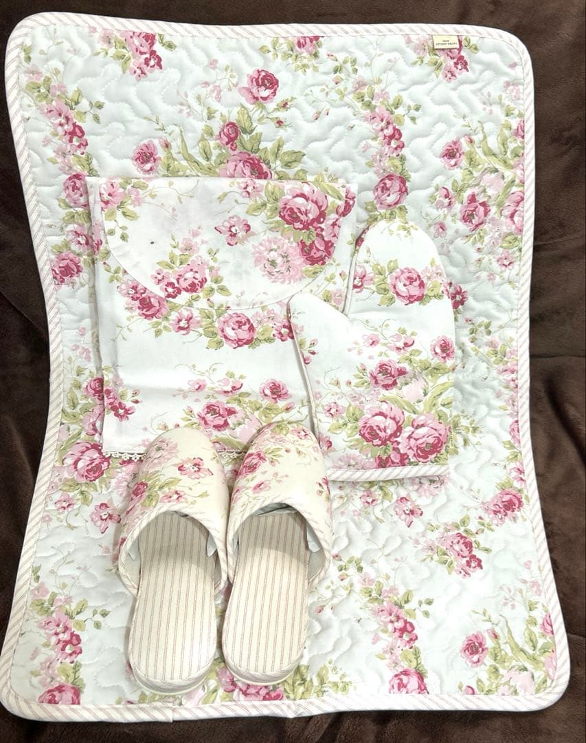 ローラアシュレイ❤︎キッチン4点セット