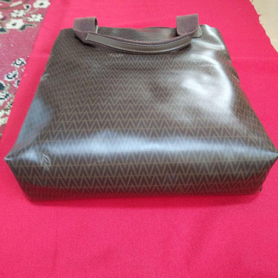 マリオ.ヴァレンチノmade.in.italy製Vマーク大型トートバッグ美品