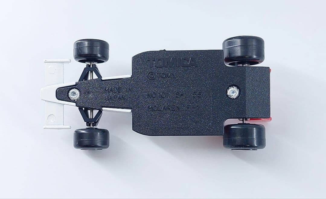 トミカ マクラーレン Ｆ１　日本製