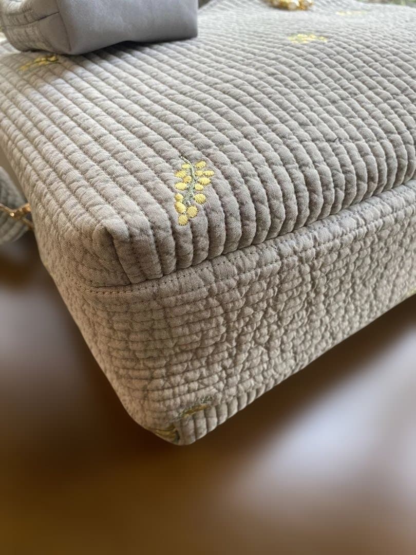 グレー×ミモザ　3ルームズバッグ　ヌビバッグ　ショルダーベルト付き　ハンドメイド