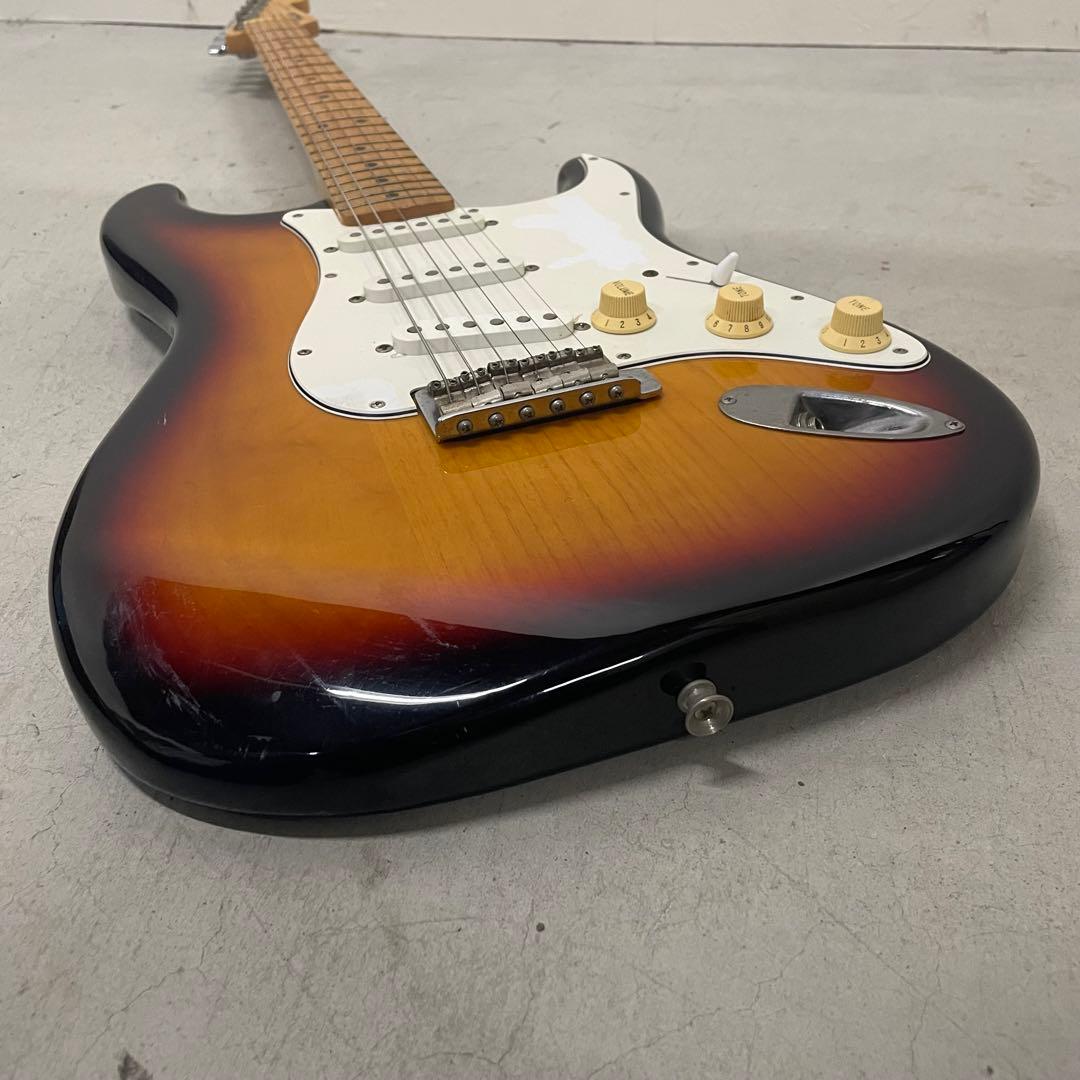 Fender フェンダー エレキギター STARTOCASTER R083703
