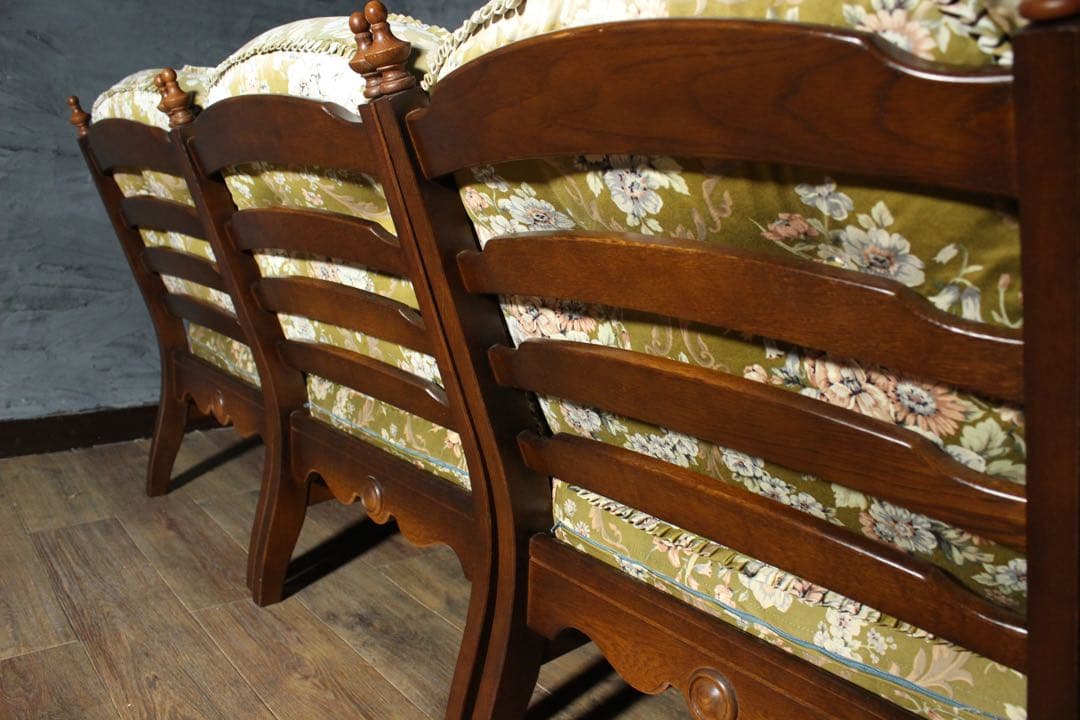 首都圏送無料〜穂高約40万　極上プリーツスカート3人掛け　オリーブグリーン