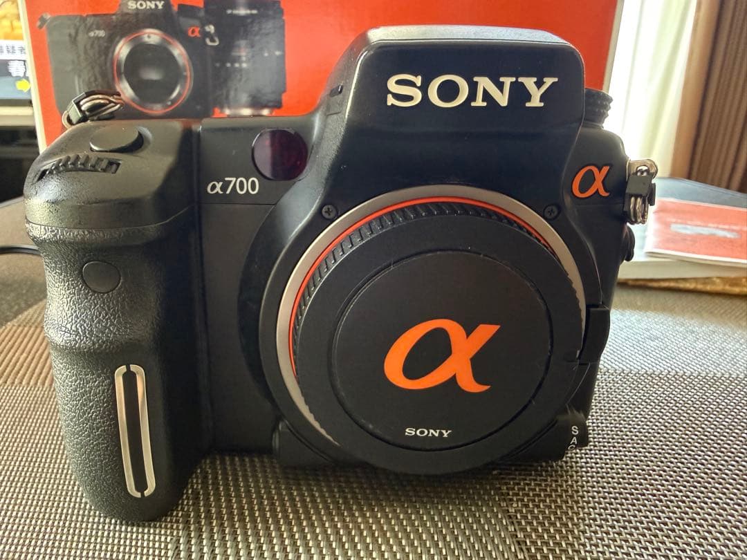 SONY α700 デジタル一眼レフカメラ 本体+縦位置グリップ+レンズ2本