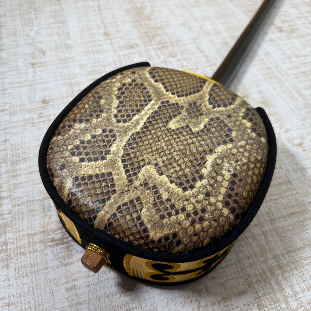 三線 本皮 本革 蛇皮 蛇革 三味線 琉球 沖縄　付属品多数