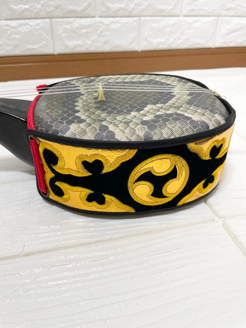 【美品】沖縄三味線 美品 人口皮 一式 三線 到着時すぐお使いできます。