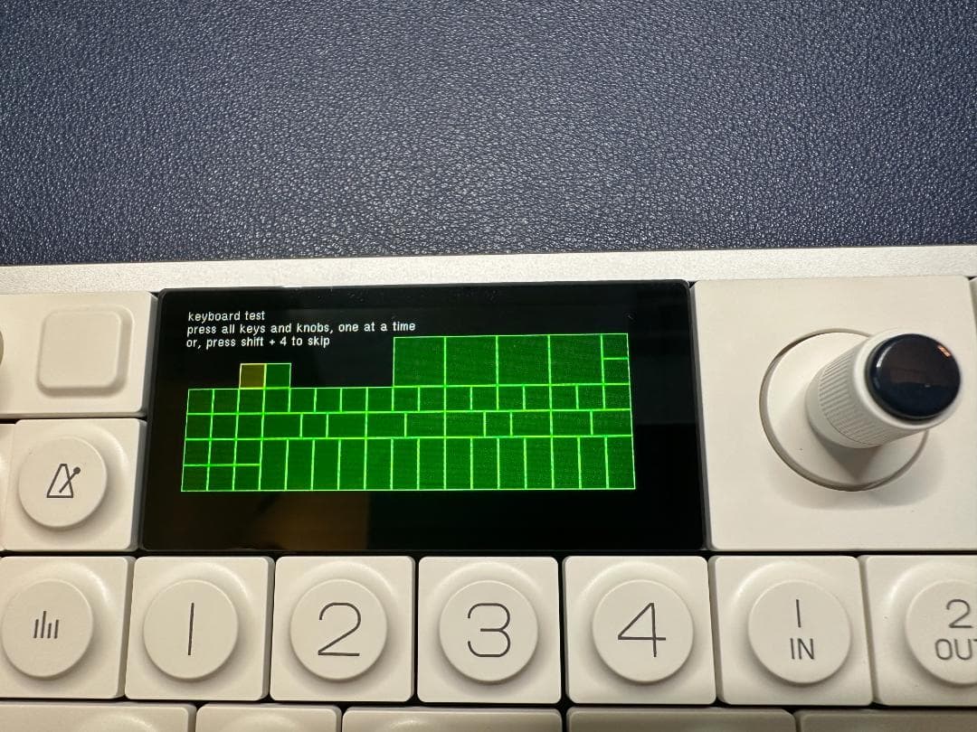 Teemage Engineering OP-1 field おまけ付き