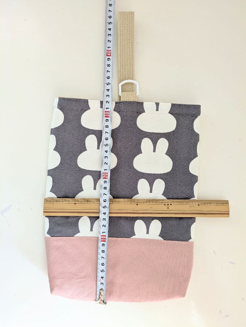 裏地キルティング大きめレッスンバッグ、上履き袋、体操着袋、巾着　うさぎ柄×ピンク