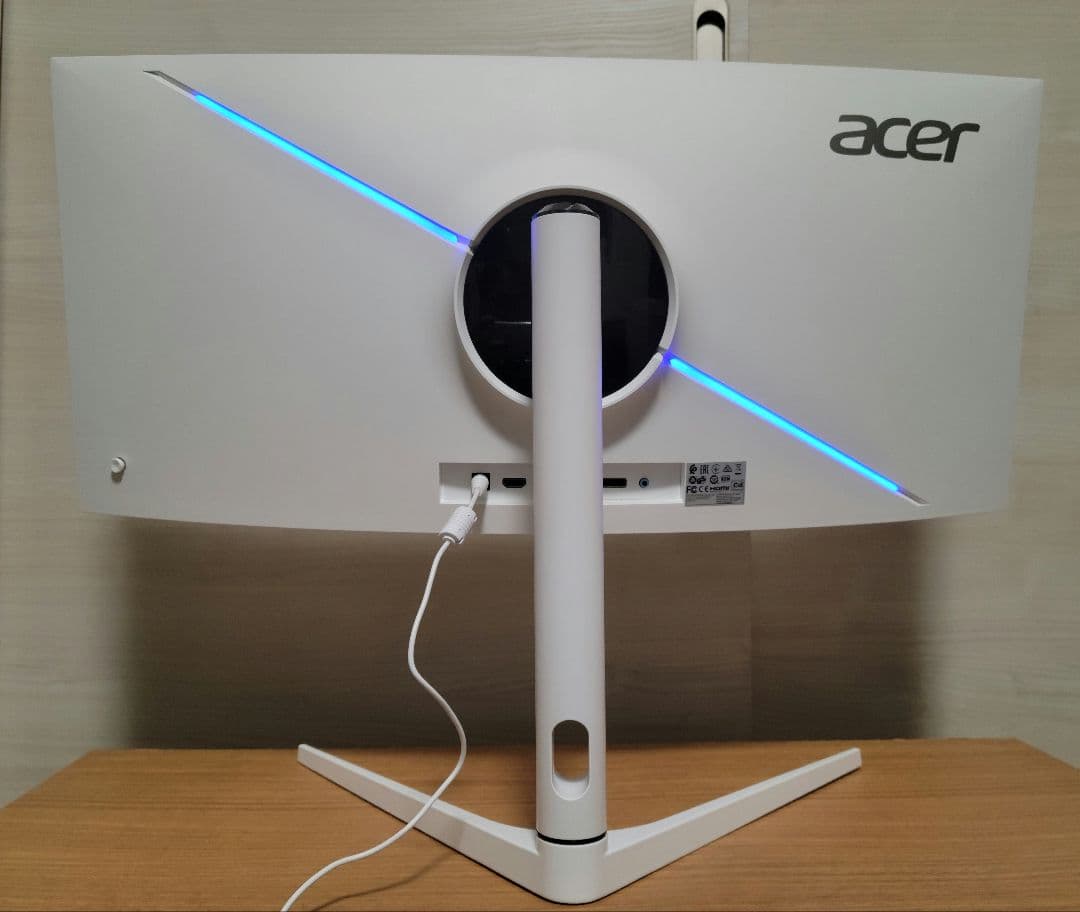 美品　Acer Nitro XZ306C 湾曲200Hzゲーミング モニター