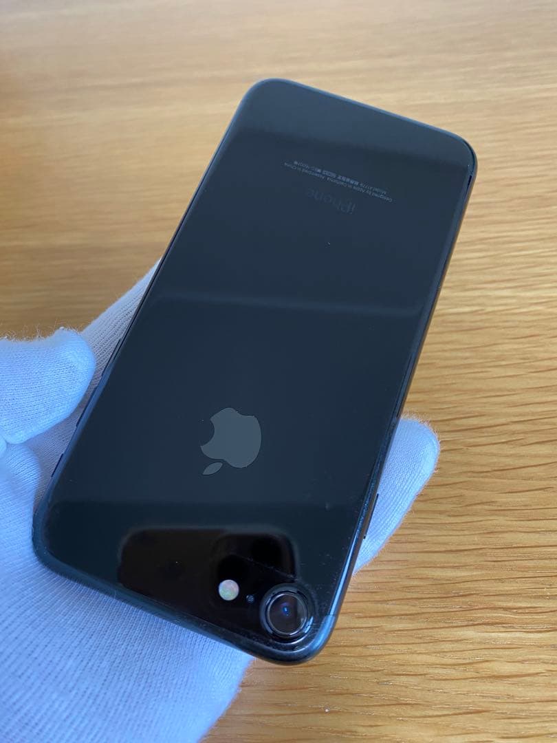 Apple iPhone 7 128GB SIMフリー　iPhone本体
