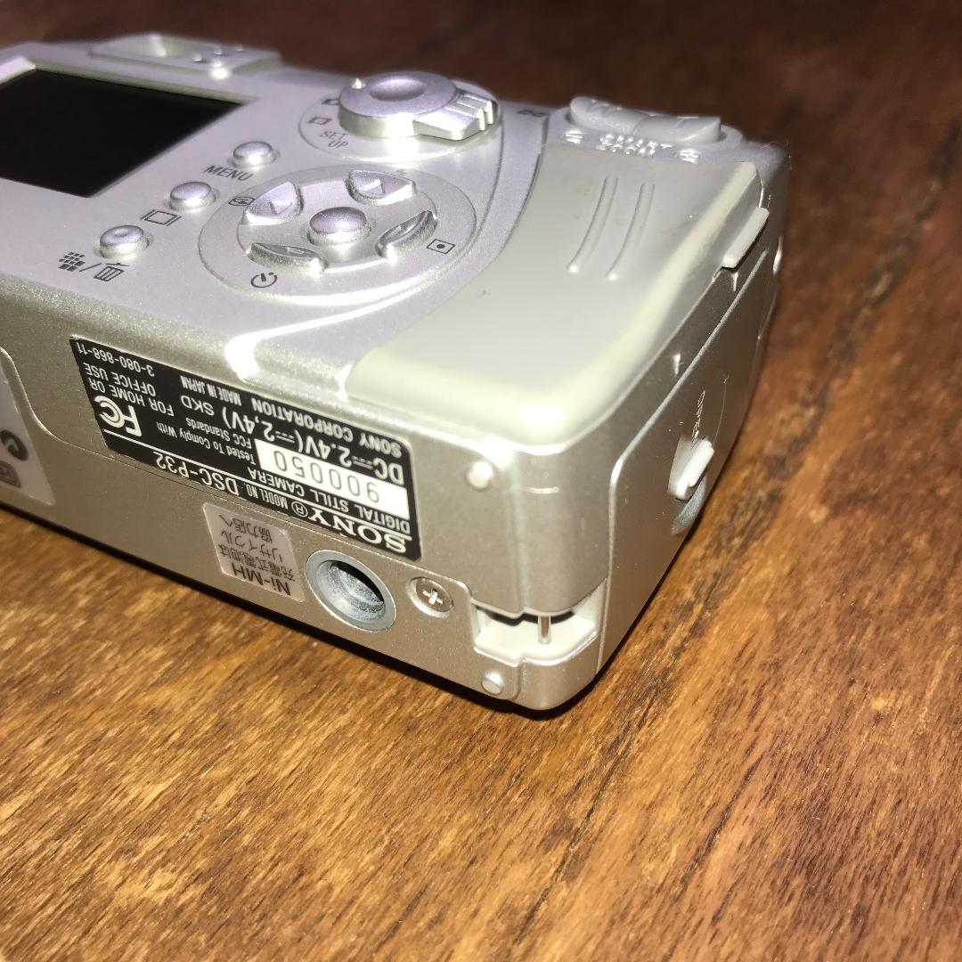 【美品】SONY Cyber-shot DSC-P32 動作品 単三電池駆動