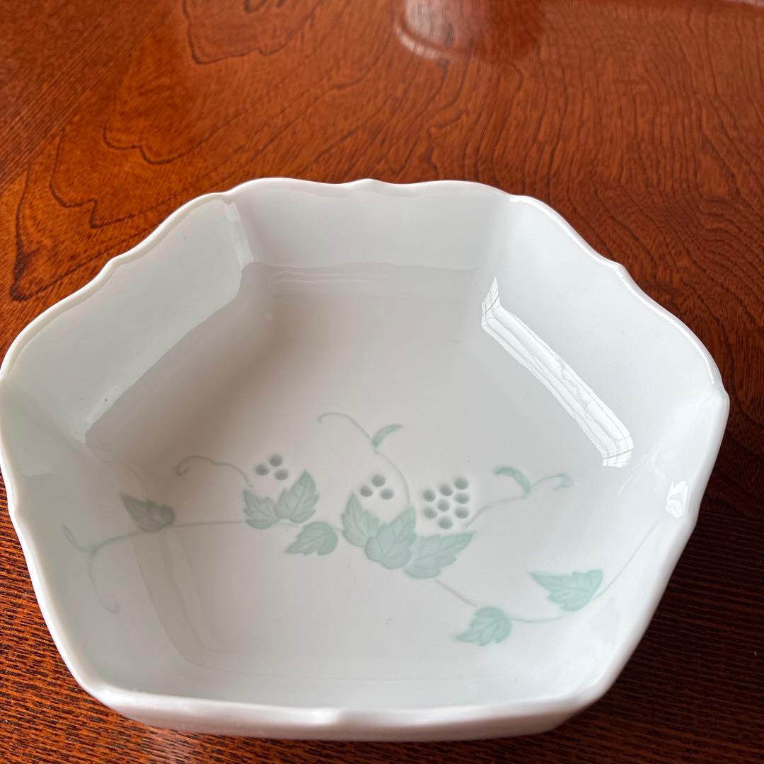 有田焼　宝祥窯　蛍象嵌彫　花柄食器セット 8点専用箱付き